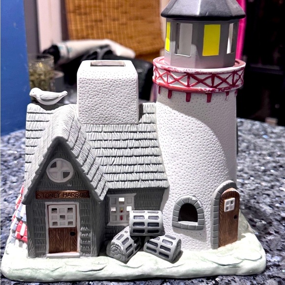 🌊Vintage One of a Kind Partylite Porcelain Harbour Lighthouse Candle Holder 🌊 - Picture 13 of 16